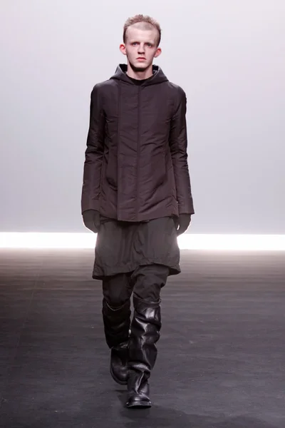 Look 1
